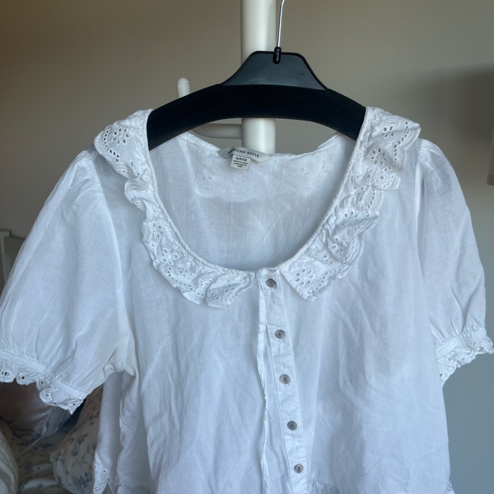 American Eagle Outfitters White Eyelet Blouse